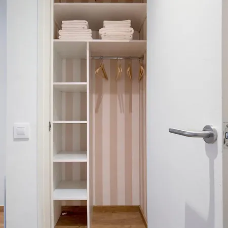 Blueground Sarria Furnished W Full Kitchen Bcn-132 Apartment *